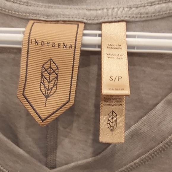 Indygena cap sleeved top - Picture 4 of 8